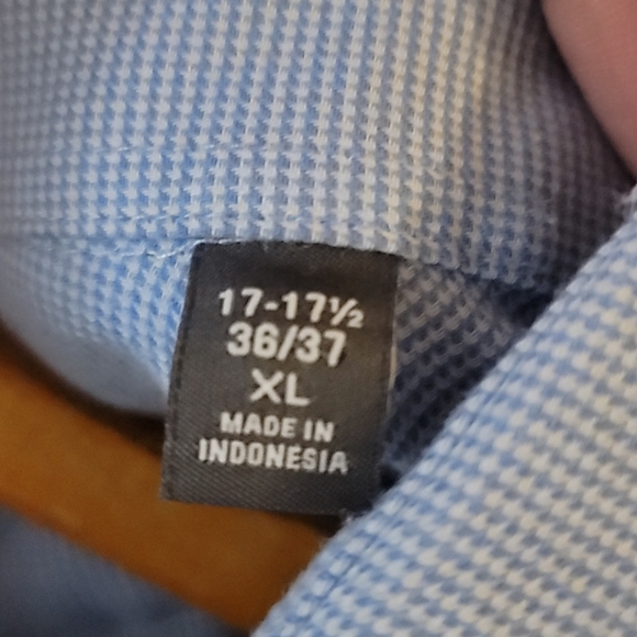 Van Heusen Dress Shirt Sz 17-17 1/2 36/37 60/40 - Picture 4 of 6